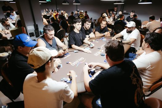 Navigating Japan's Online Casino Scene: Tips for Safe & Fun Play